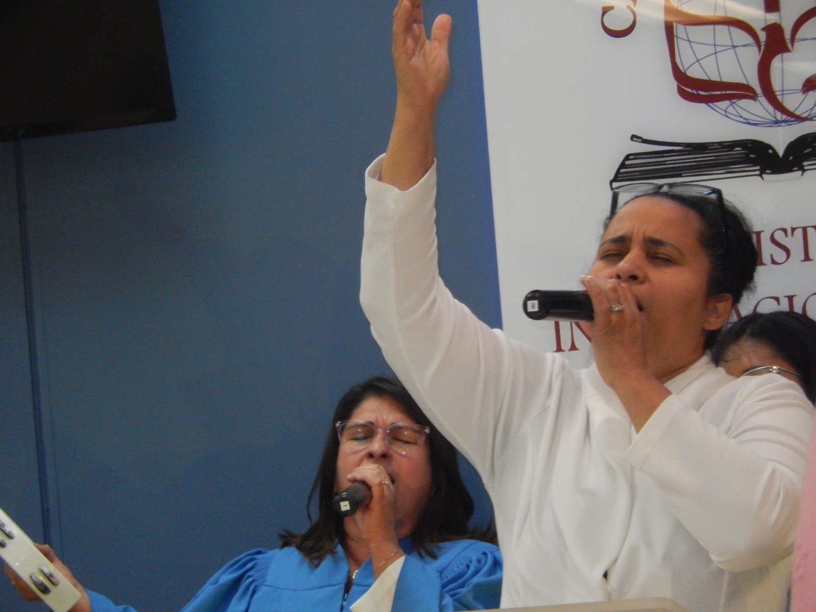 ce53c682-1954-41b9-91d6-87fbf4f48305